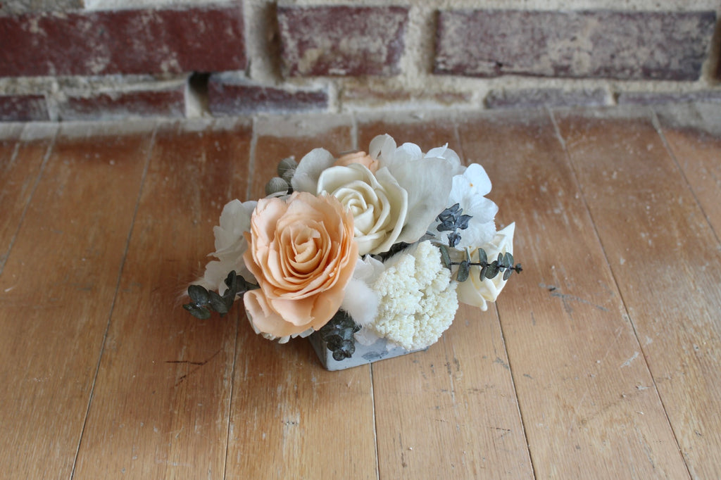 BLOSSOM & BLOOM | Wooden Flower & Dried Bloom Floral Arrangement