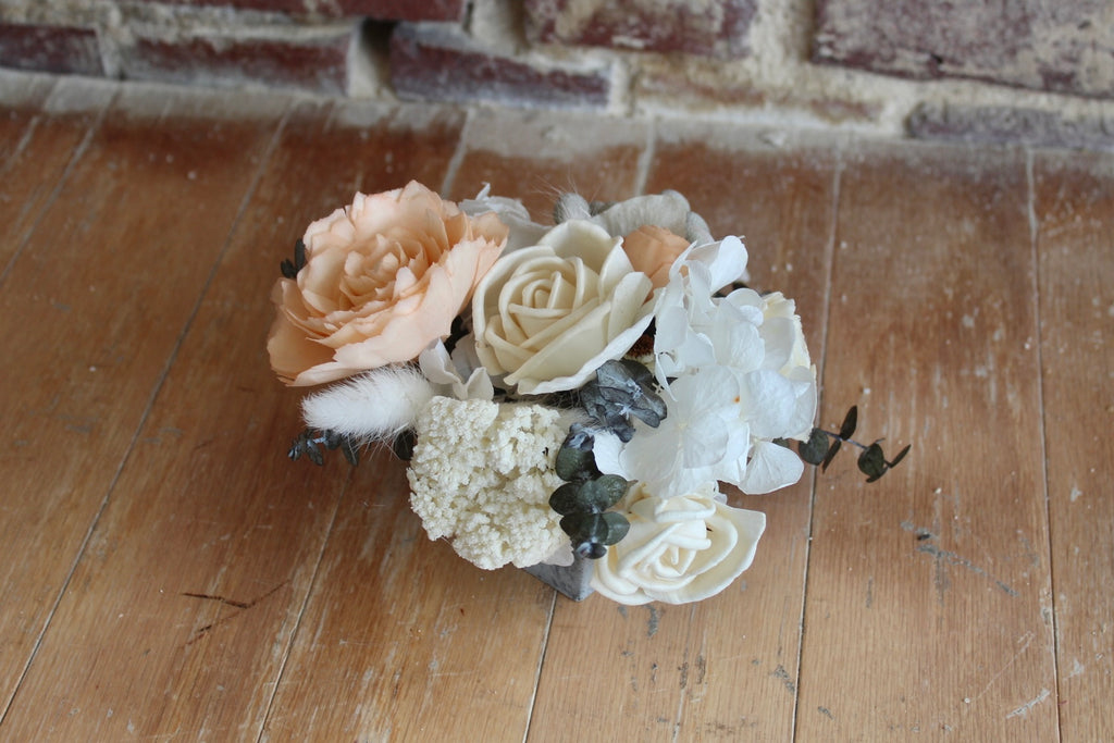 BLOSSOM & BLOOM | Wooden Flower & Dried Bloom Floral Arrangement