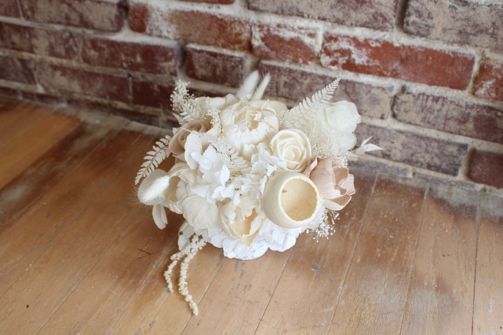 AMORE | Wooden Flower & Dried Bloom Floral Arrangement